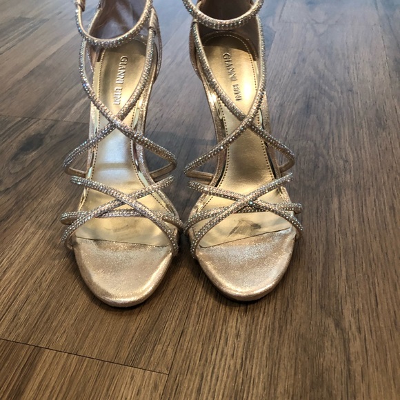 Pearl/gold Shoes - Picture 8 of 8